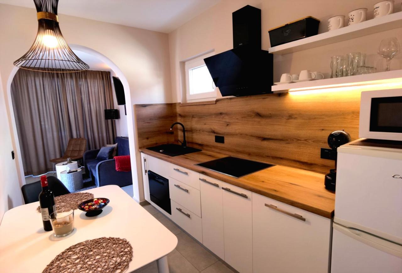 Stay In The Very Heart Of Porec - 50M To The Beach Dış mekan fotoğraf