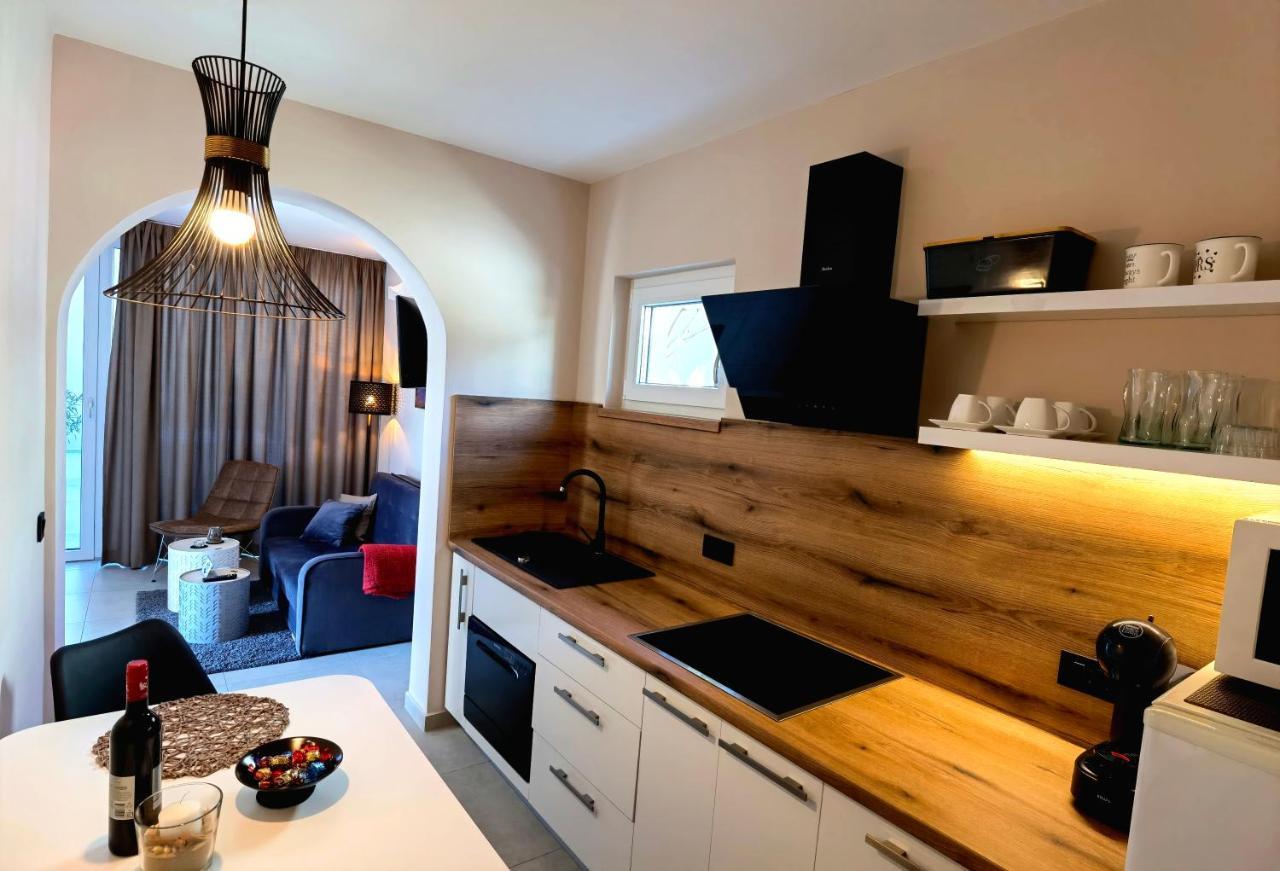 Stay In The Very Heart Of Porec - 50M To The Beach Dış mekan fotoğraf
